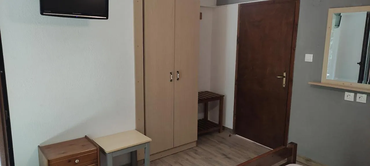 Valachis Central Studios Νέος Μαρμαράς